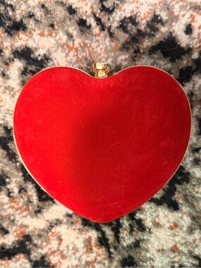 Red Heart-Shaped Velvet Clutch - Women Bags